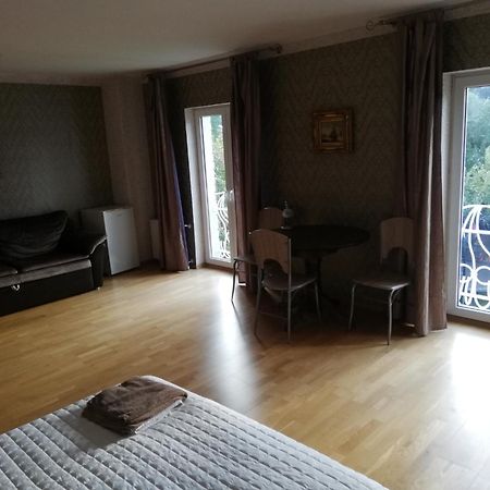 Oti Guesthouse Tallin Exterior foto
