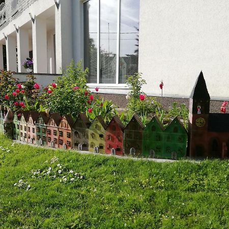 Oti Guesthouse Tallin Exterior foto