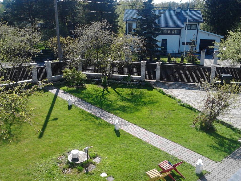 Oti Guesthouse Tallin Exterior foto