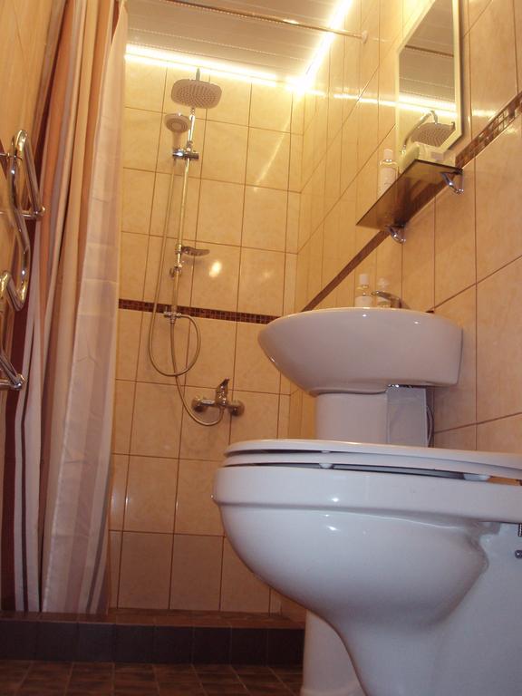 Oti Guesthouse Tallin Exterior foto