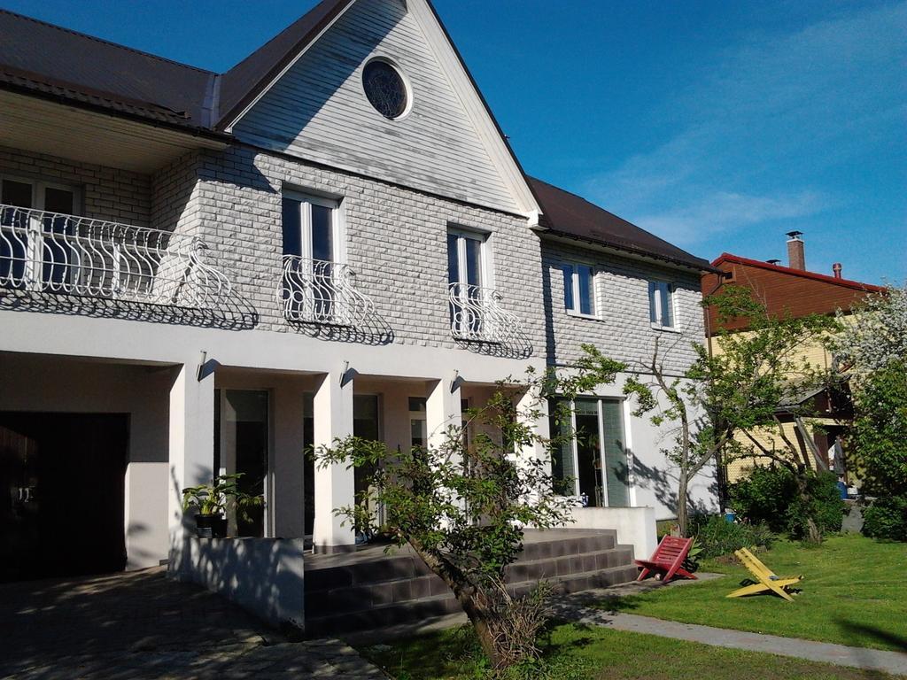 Oti Guesthouse Tallin Exterior foto