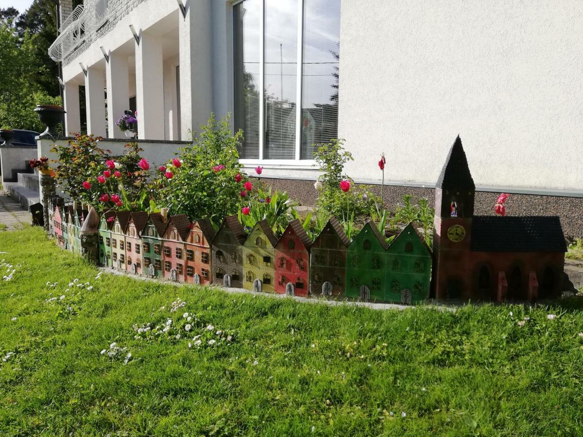 Oti Guesthouse Tallin Exterior foto